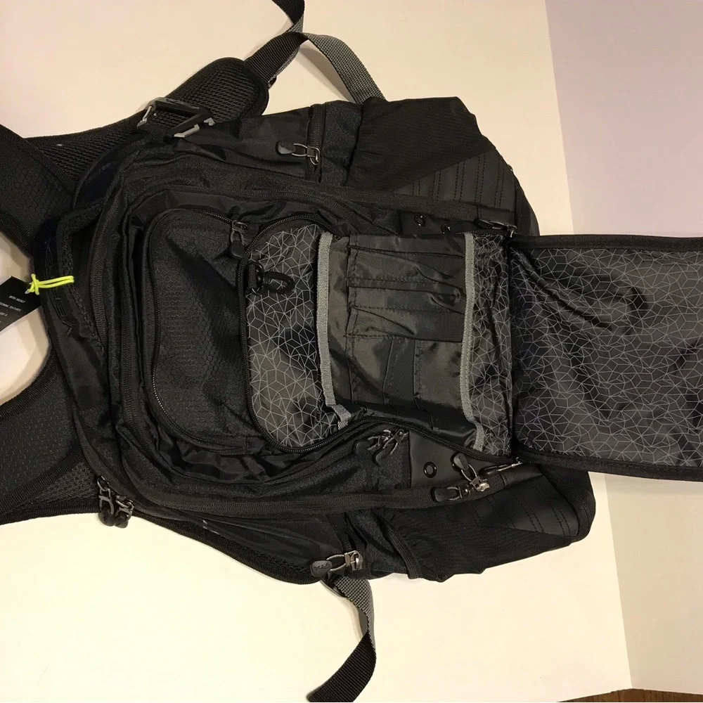 Vertex 5387 Viper Computer Backpack - Picture 3 of 15